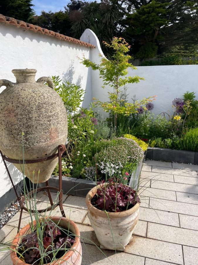 Cliff Top Garden Room Milford on Sea Exterior foto
